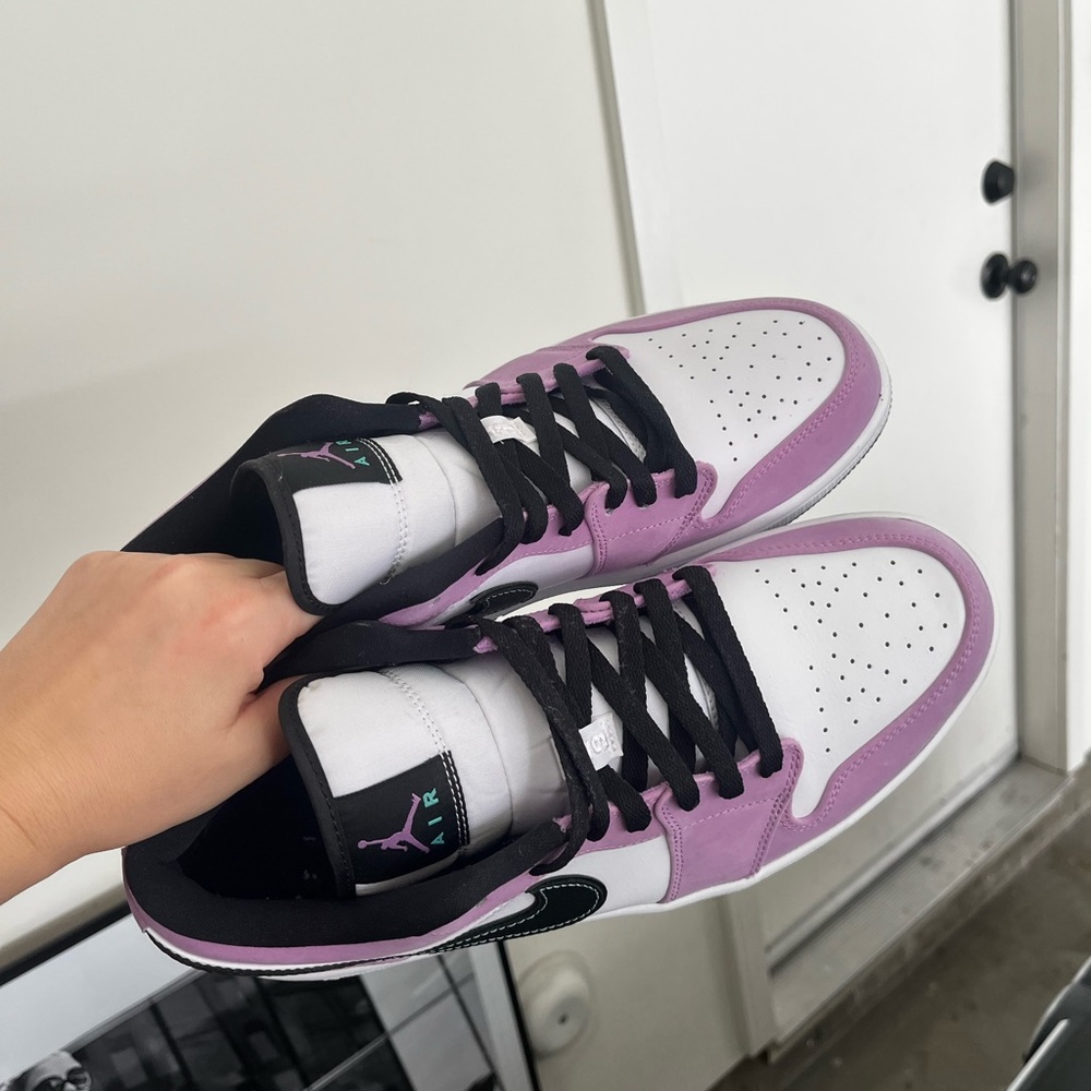 Jordan Purple and White Sneakers with Classic Design